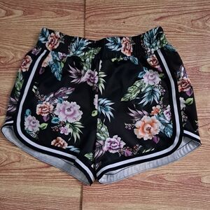 No Boundries Scuba Shorts Small (Juniors)